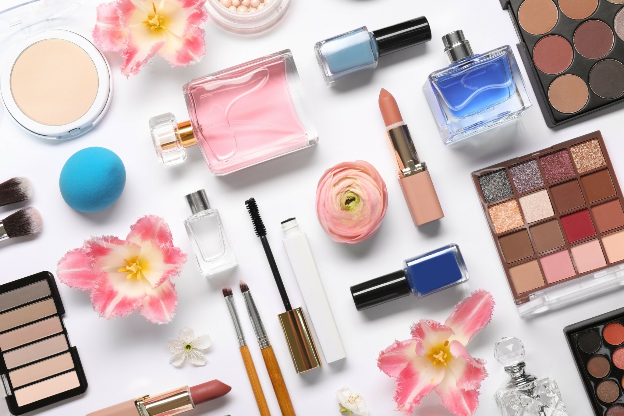 Καμπανάκι για τα καλλυντικά dupes: Γιατί μπορεί να είναι επικίνδυνα για την υγεία 